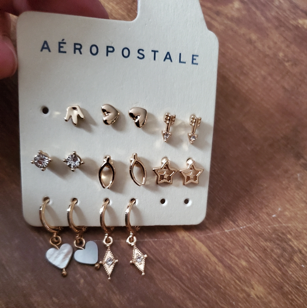 Aeropastle 7pk Crystal Gold Earrings 16$
